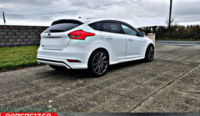 
								Ford Focus ST Low Milage full									